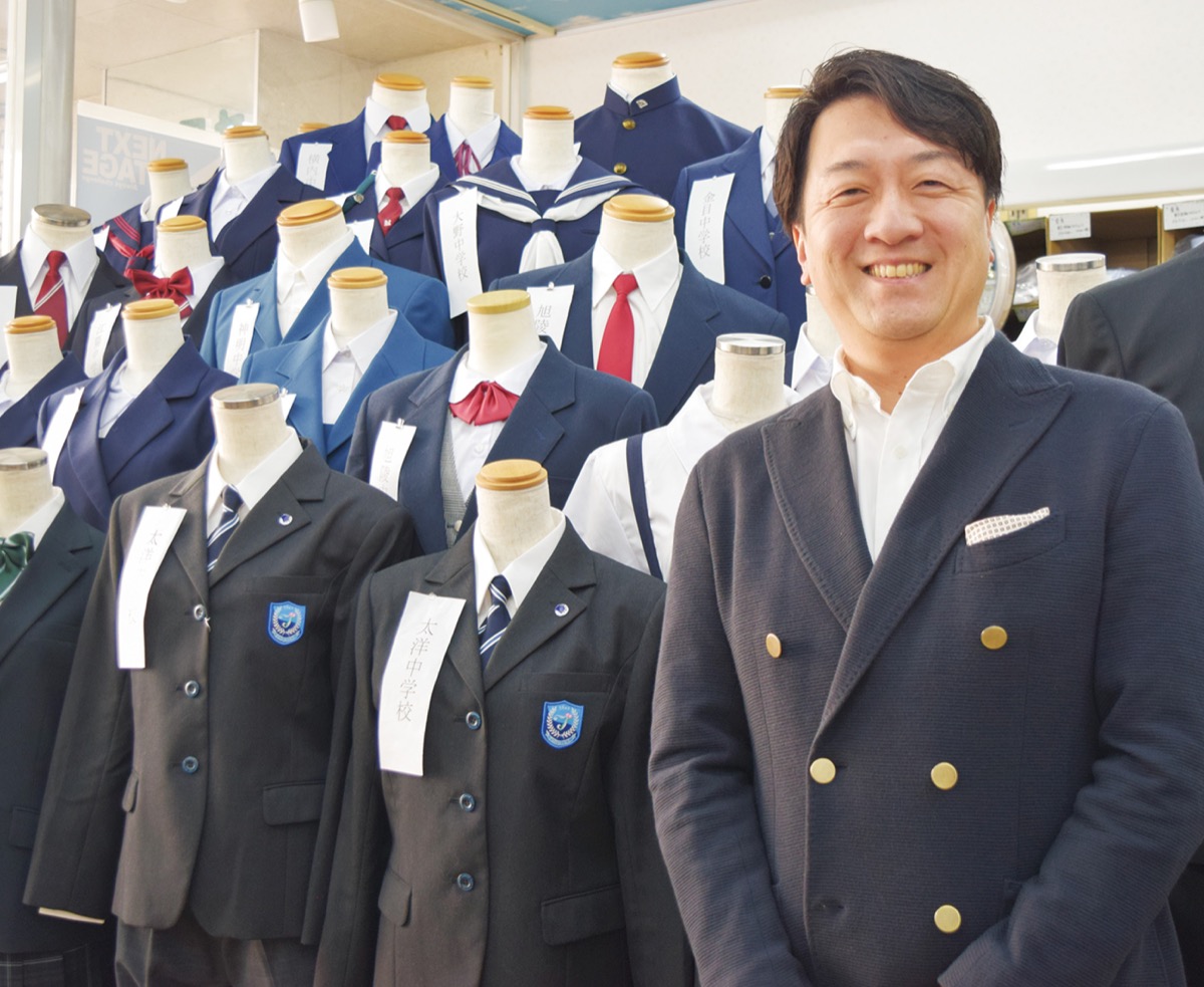 学生たちの応援団長に