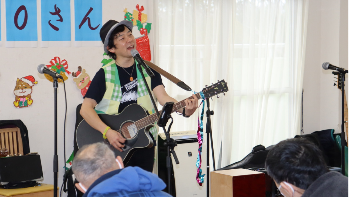 書道シンガーが施設訪問