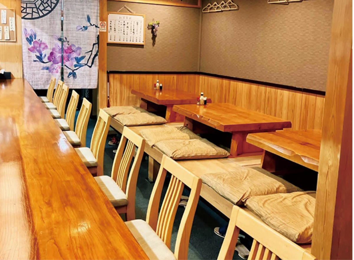 小上がりがある店内