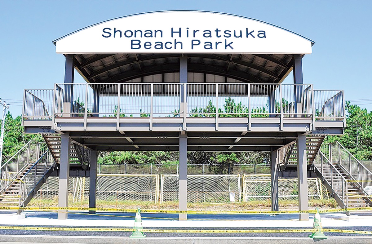 ２０２０年に設置された平塚海岸の津波避難展望台