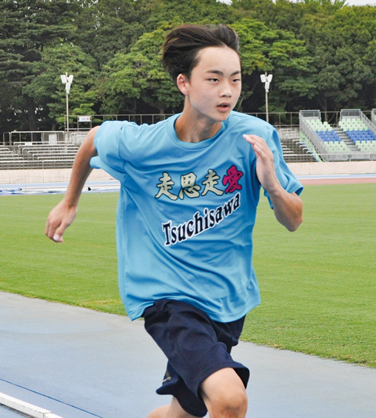 １００ｍの練習をする荻野さん