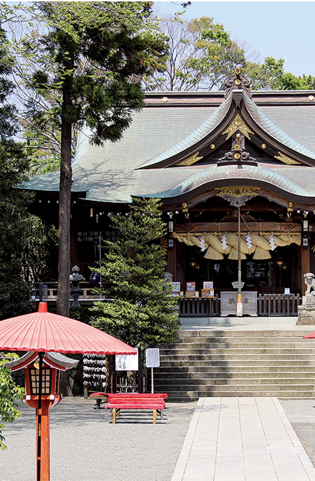 境内には六所ひぐるま弁天社や六所龍神大神社などもあり散策できる