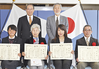前列左から宮澤さん、勝又さん（代理人）、和田さん、松下さん