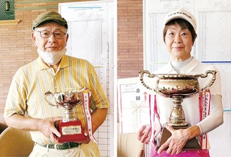 優勝者の鎌田さん(左)と古宮さん(右)＝中井町ゴルフ協会提供