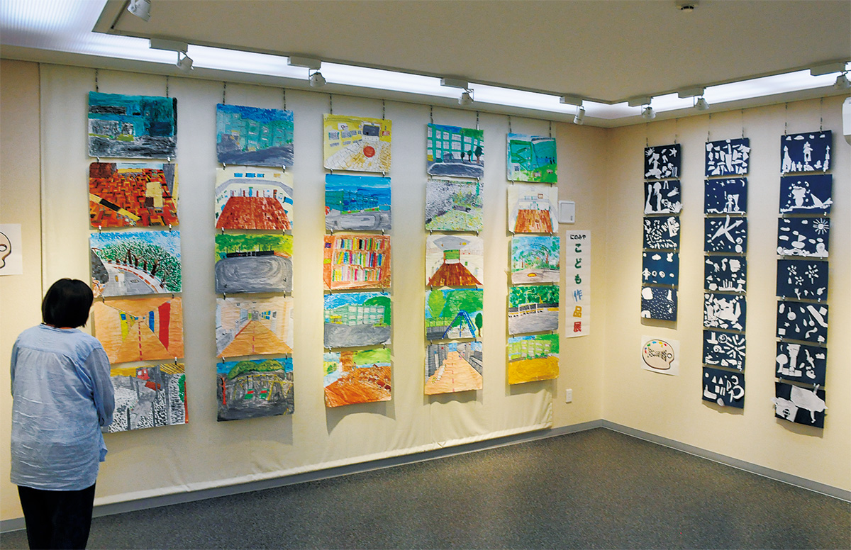 ふたみ記念館に展示された小学生の作品