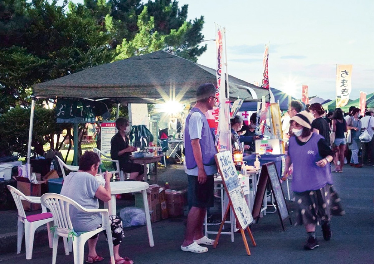 コネクトに物産もずらり