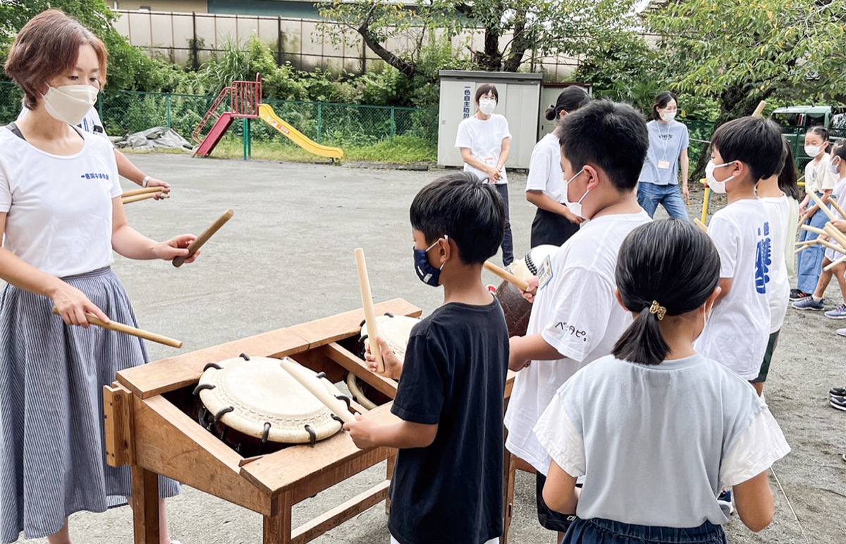 晩夏にお囃子響かせ