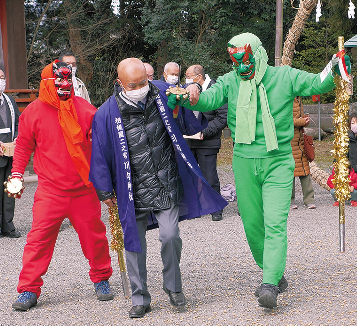 川勾神社に現れた赤鬼と青鬼