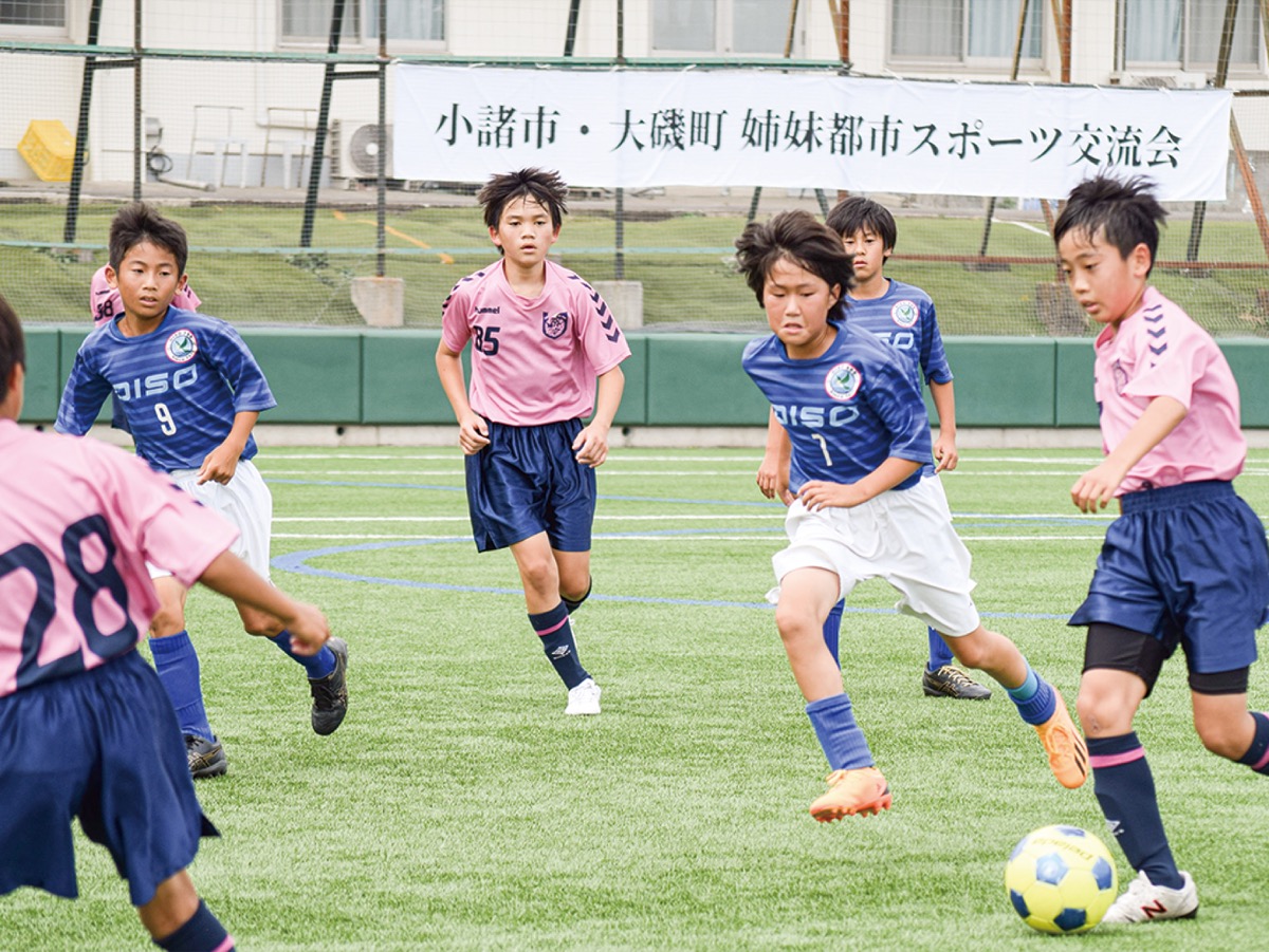 サッカーで小諸市と交流