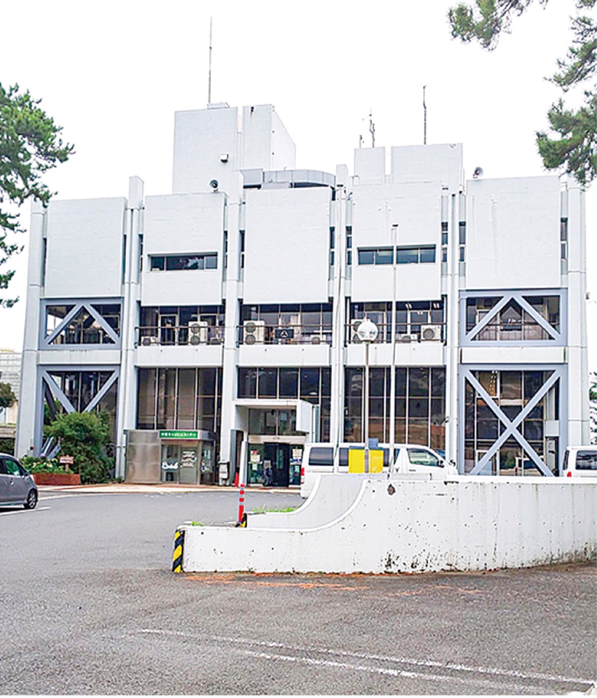 職員給与独自に引き上げ