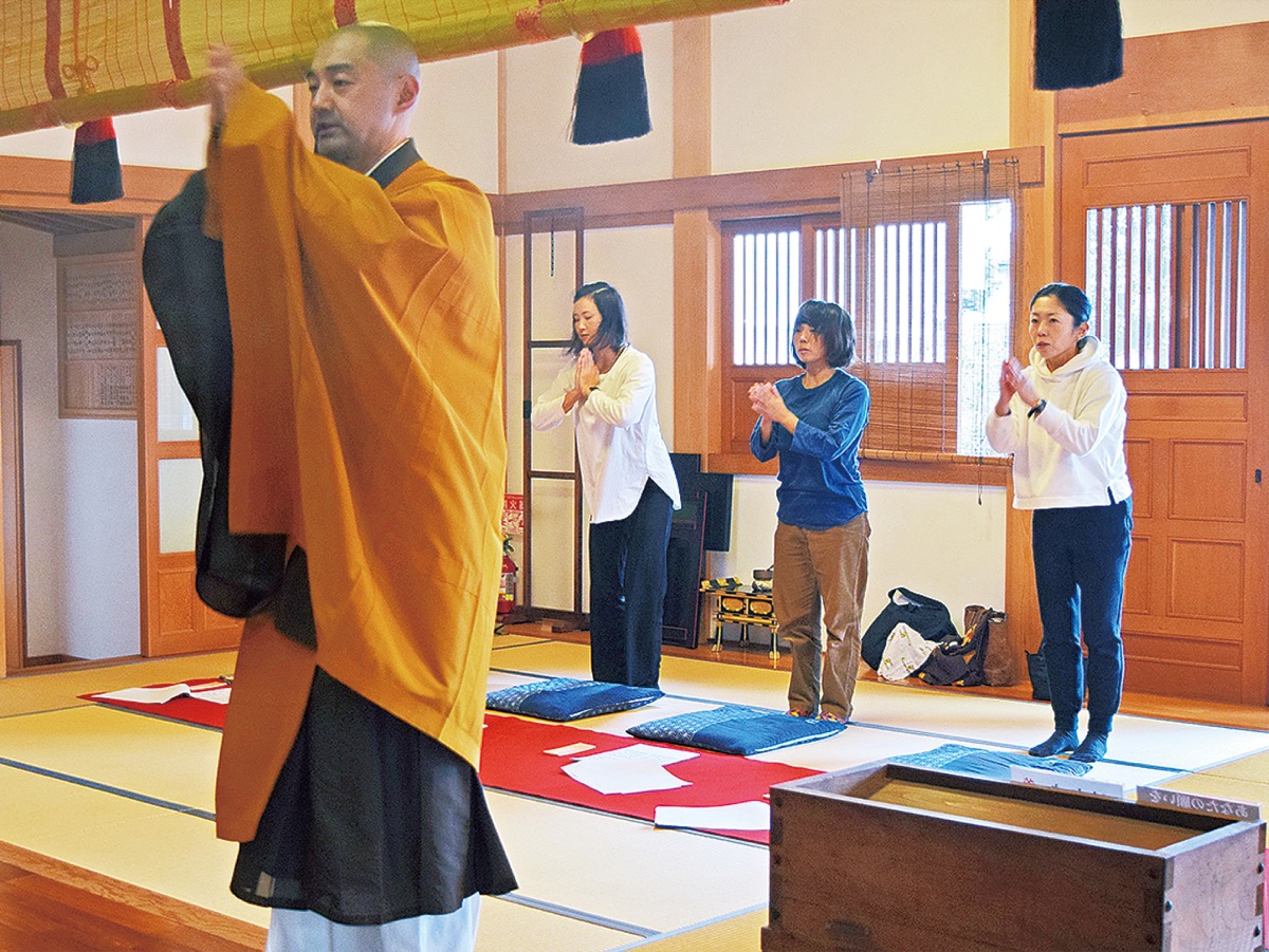 新年迎える前に三千仏名会