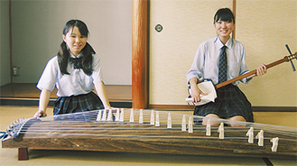 ビジネス高校の澁谷さん（写真左）