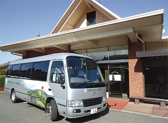 根府川駅から送迎バスあり