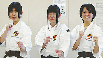 左から吉野さん、尾崎さん、下澤さん