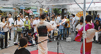 箱根湯本芸能組合による芸妓おどりも披露されたオープニングイベント