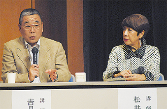 トークショーに出席した作家の吉目木さん（左）と映画監督の松井さん