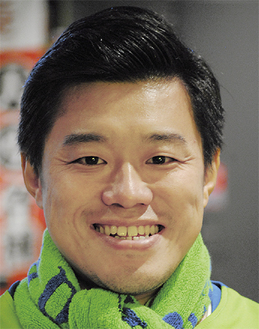 湘南ベルマーレフットサルクラブのサポーター代表を務める 山川 太郎さん 本町在住　38歳