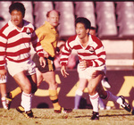 第１回ラグビー・ワールドカップでプレーする生田さん（右）対戦相手はオーストラリア代表＝写真提供：株式会社ミクニ