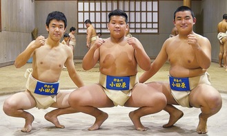 表彰台を独占した高原さん（中央）、松崎さん（左）、米田さん