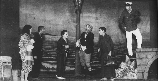 第１回公演のワンシーン（劇団記念誌より）