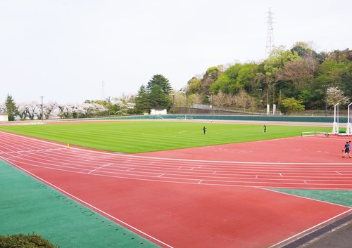 走路も一新された城山陸上競技場