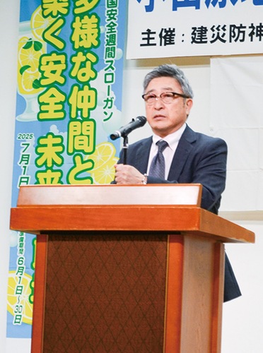 あいさつする勝俣分会長