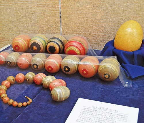 町重要文化財の「三十六玉子」
