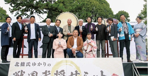 トークセッションに参加した武将の末裔ら