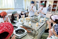 湯河原ミカンで調理実習