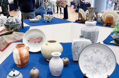 過去の陶芸展の様子