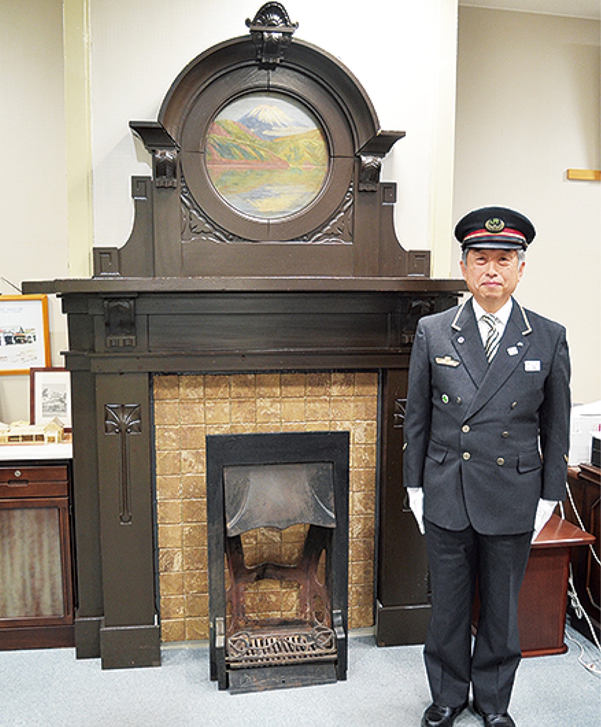 駅長室にある貴賓室暖炉と小野駅長