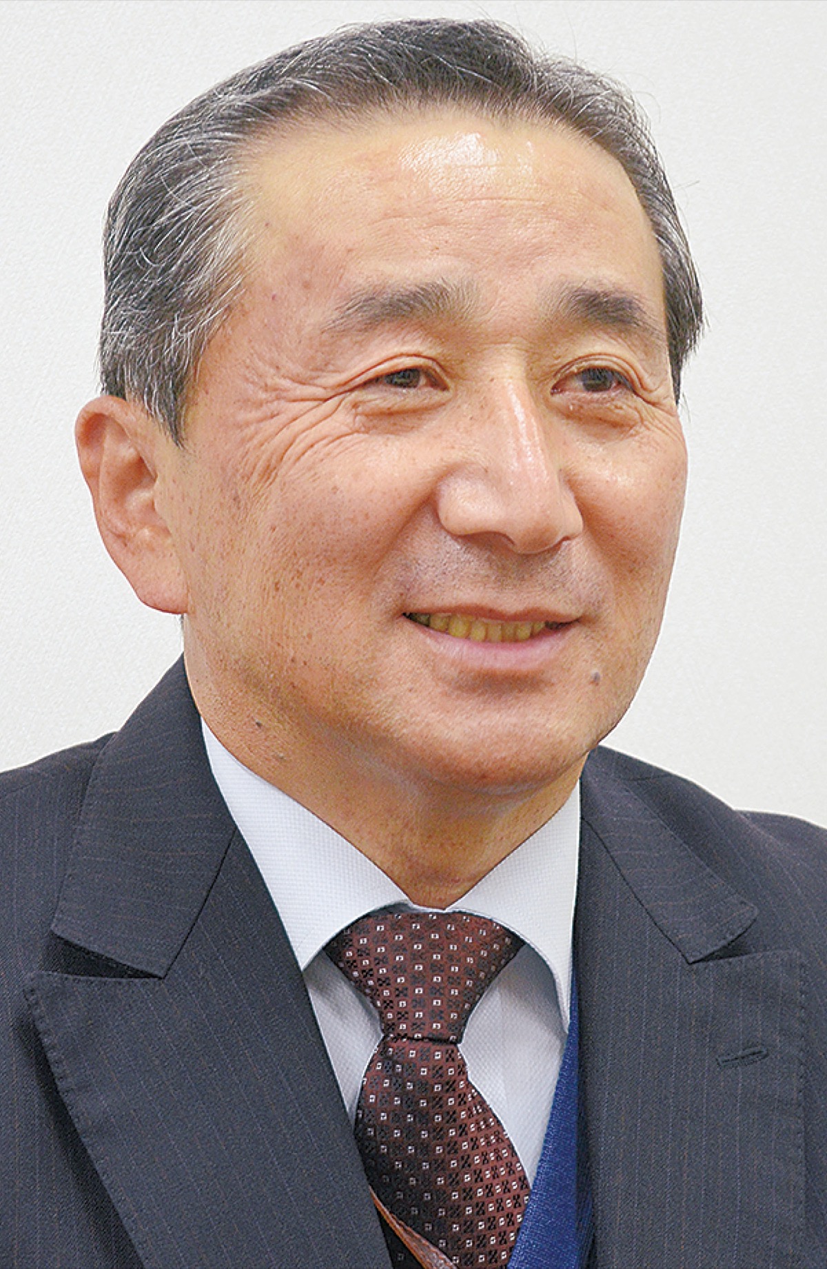 教育者として母校に戻ってきたの林校長（高校31回）