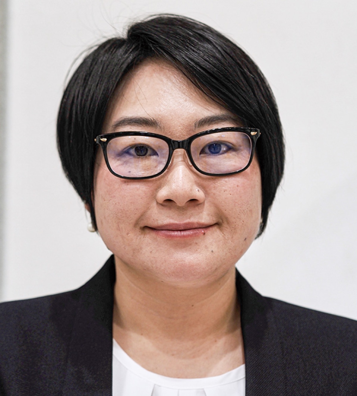 土屋由希子氏