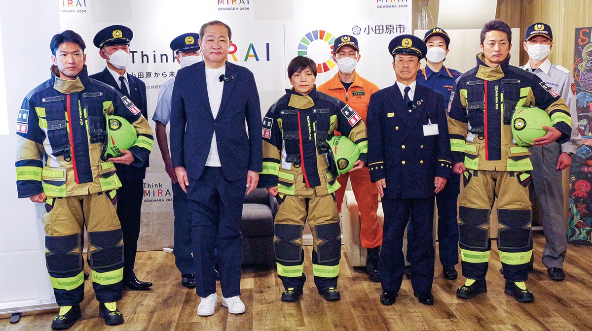 イベントには消防士らが参加した
