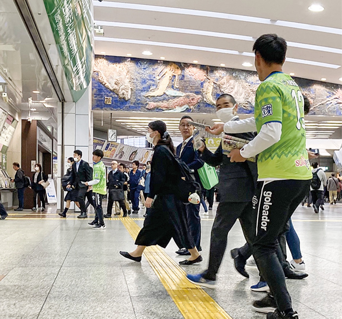 アリーナ最終戦ＰＲ (写真1)