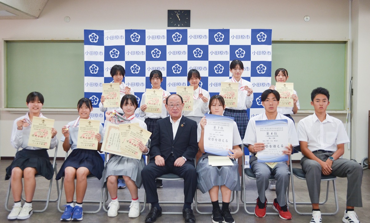 教育長に活躍報告