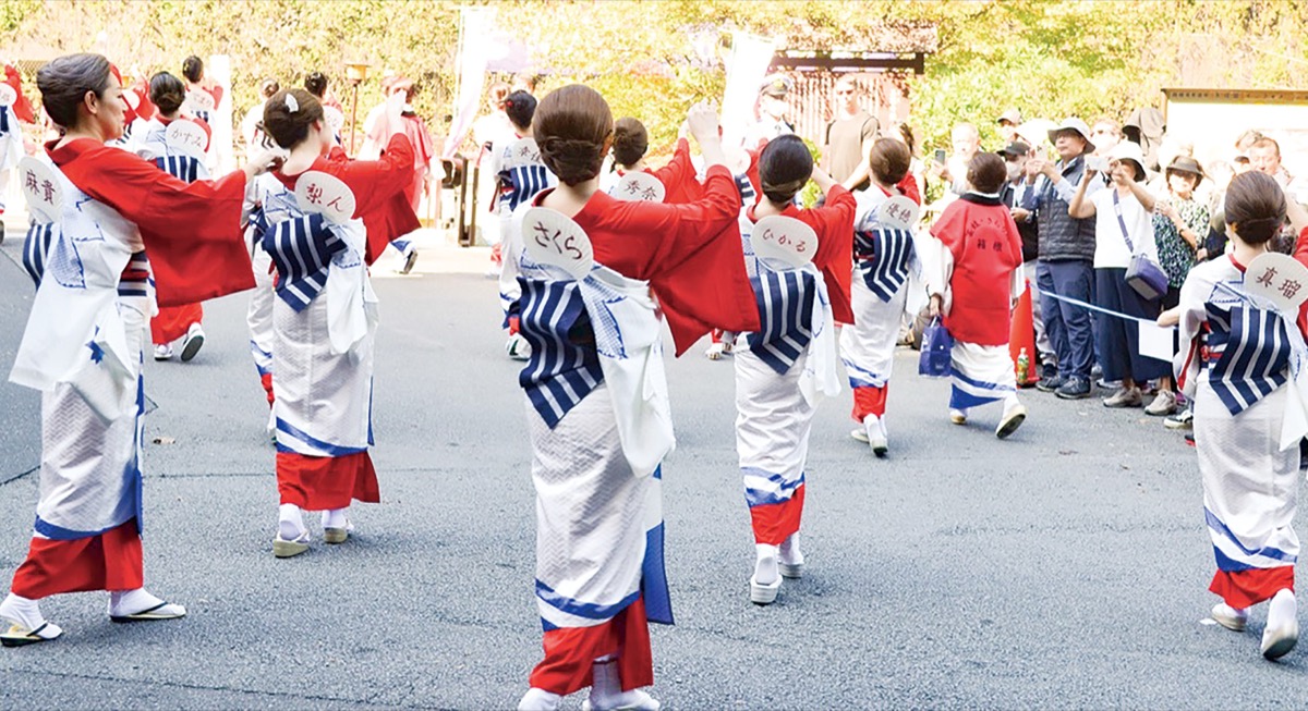 箱根の秋飾る大名行列