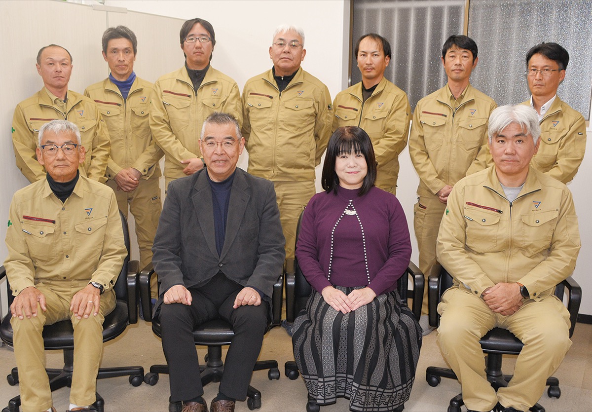 精鋭ぞろいのスタッフ。ベテラン、中堅、若手がそろいチームワークも抜群