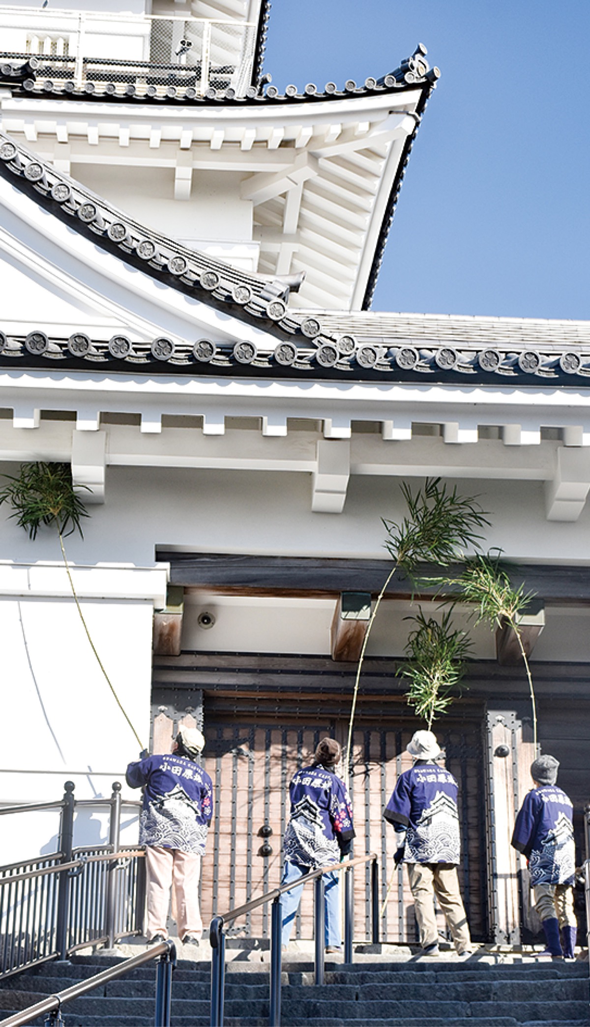 小田原城で｢すす払い｣