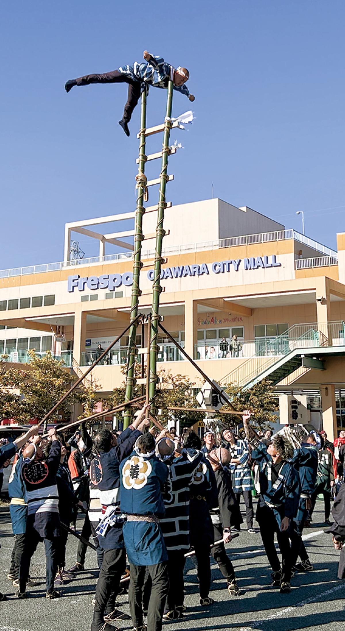 迫力の妙技に喝采