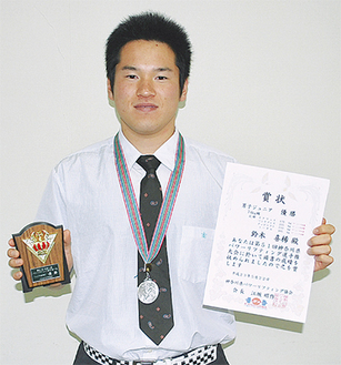 「目標は世界大会」と話す鈴木選手