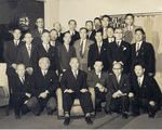 昭和30年、金栗四三のお祝い。中央が金栗、左隣が渋谷先生