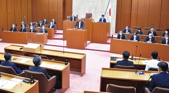 改選前から半数以上が入れ替わった大井町議会