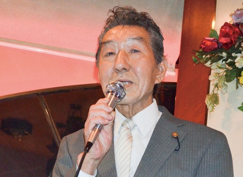 挨拶する神田組合長