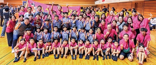 準優勝に喜ぶ岡本アックス