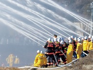 南足柄市で消防出初式