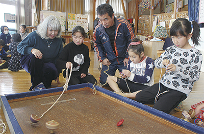 昔の遊び伝える 子どもの館で伝承イベント 足柄 タウンニュース