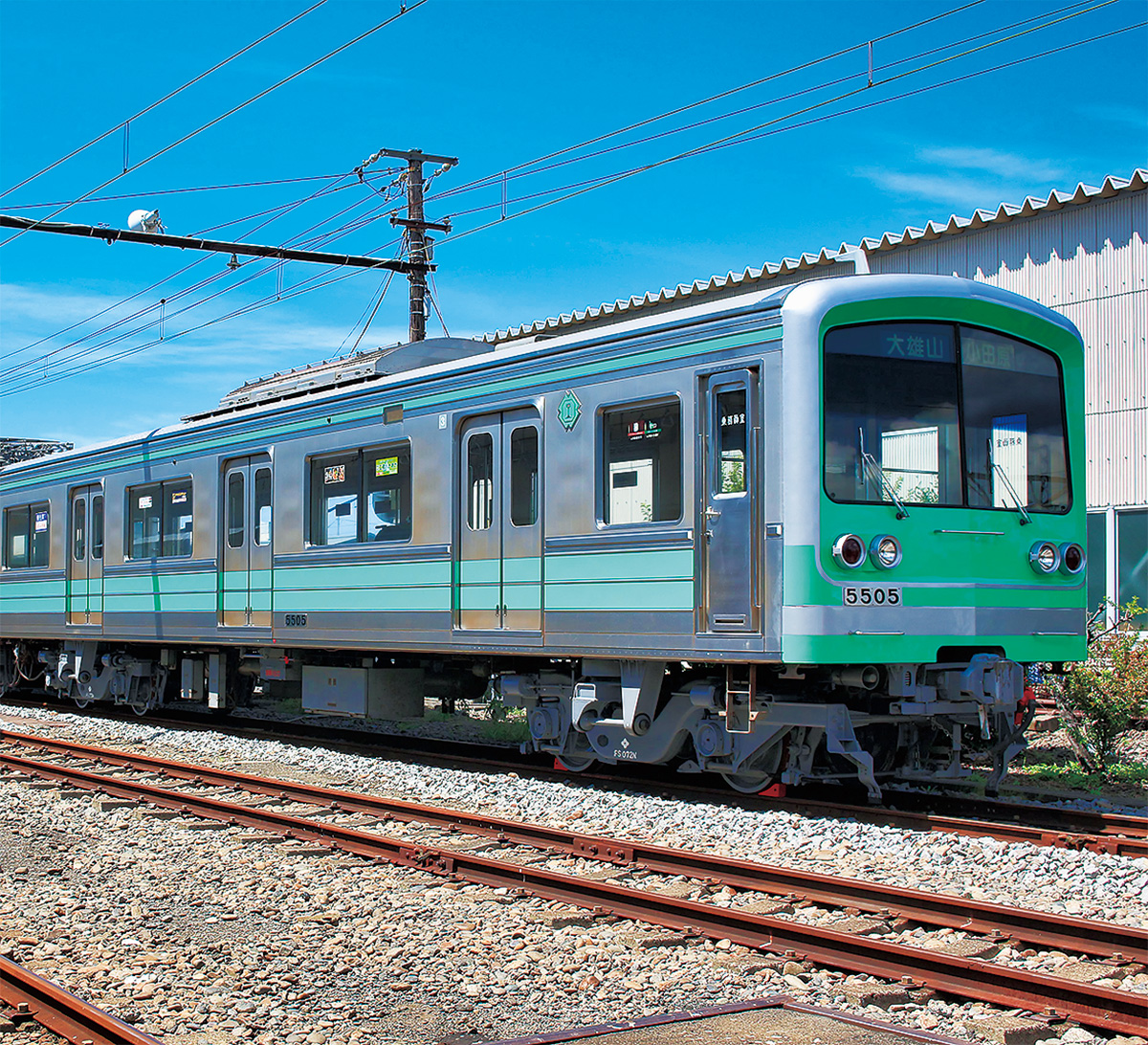 爽やかさ振りまき快走 大雄山線 新カラー車両 足柄 タウンニュース
