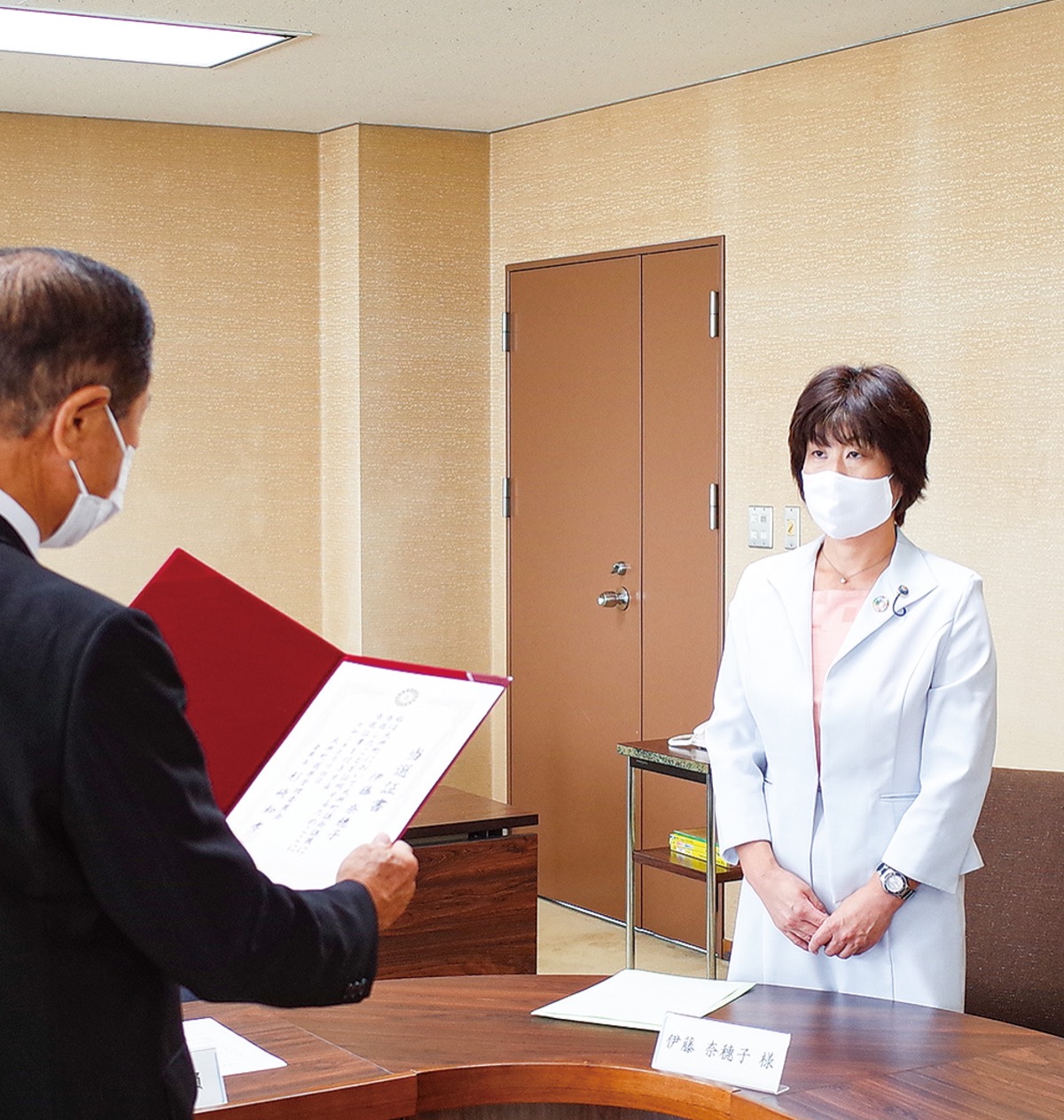 議員半数入れ替わり