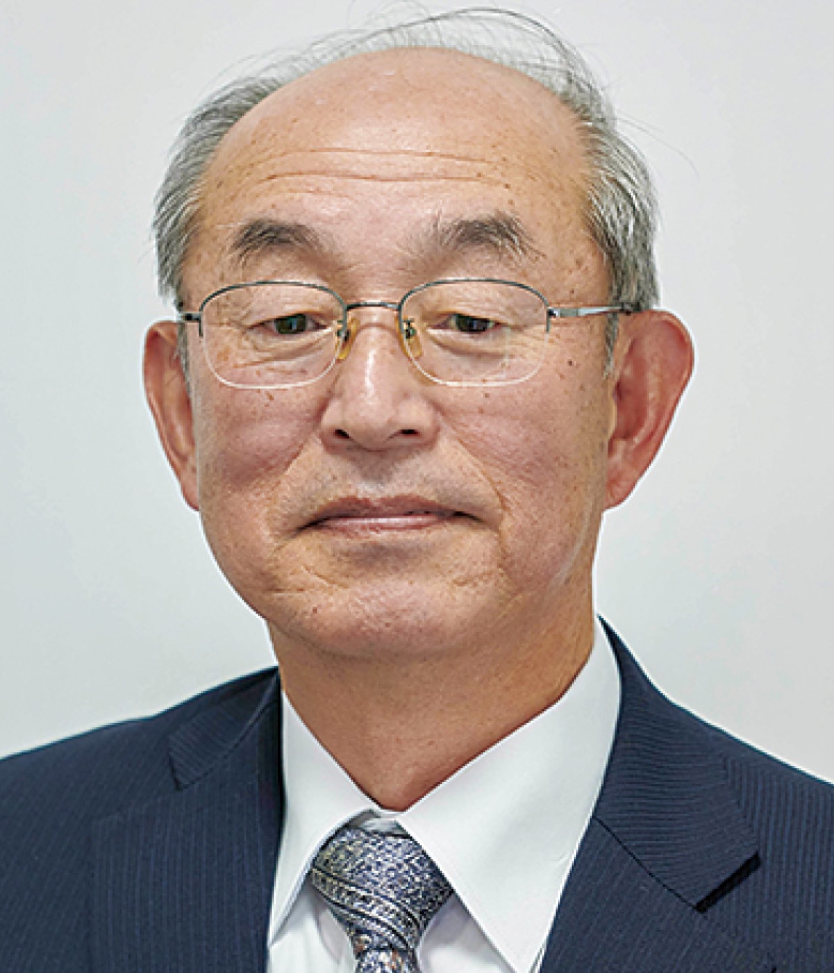 井上氏が教育長に再任